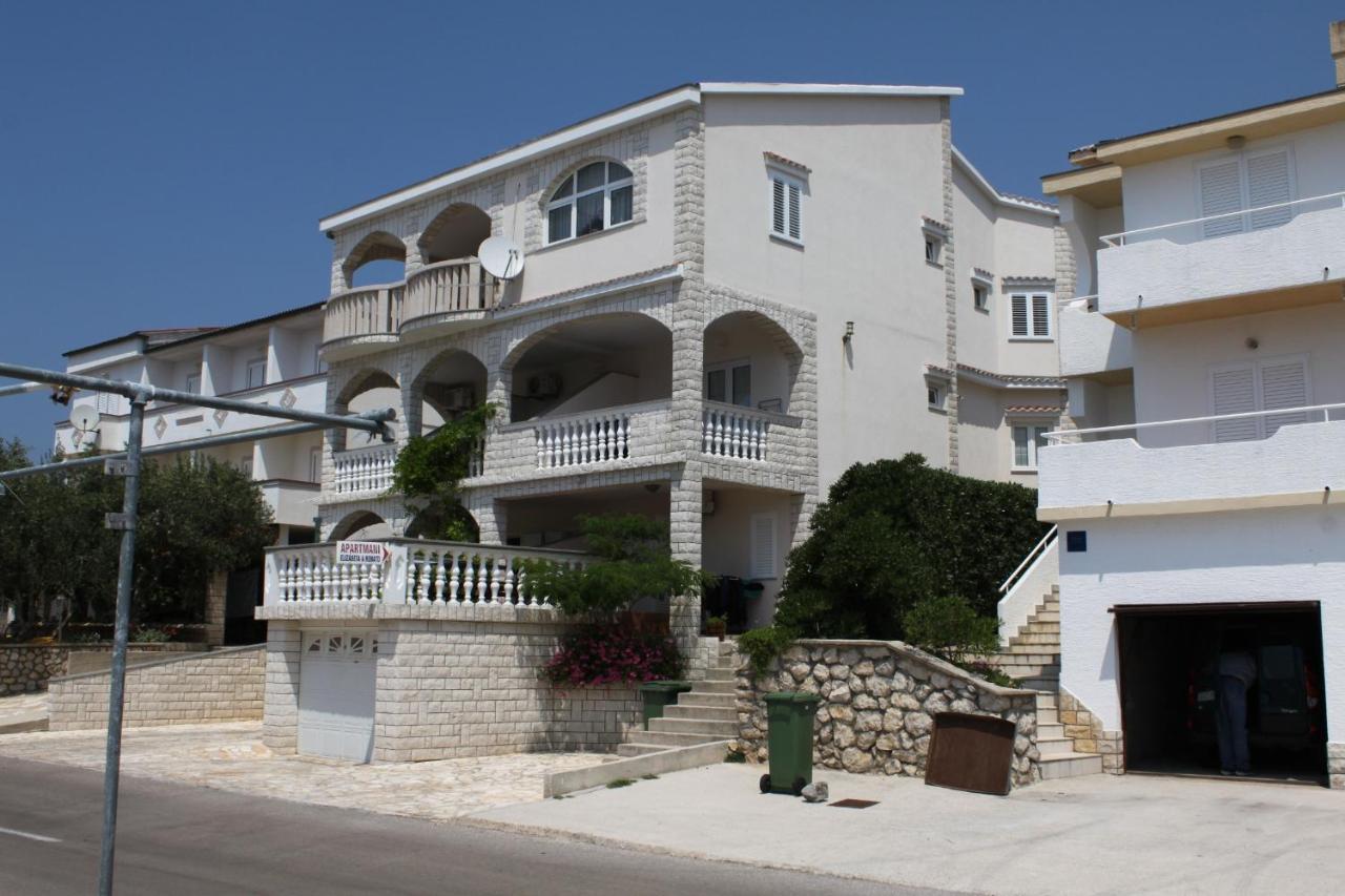 Apartments By The Sea Stara Novalja, Pag - 6469 Exteriör bild