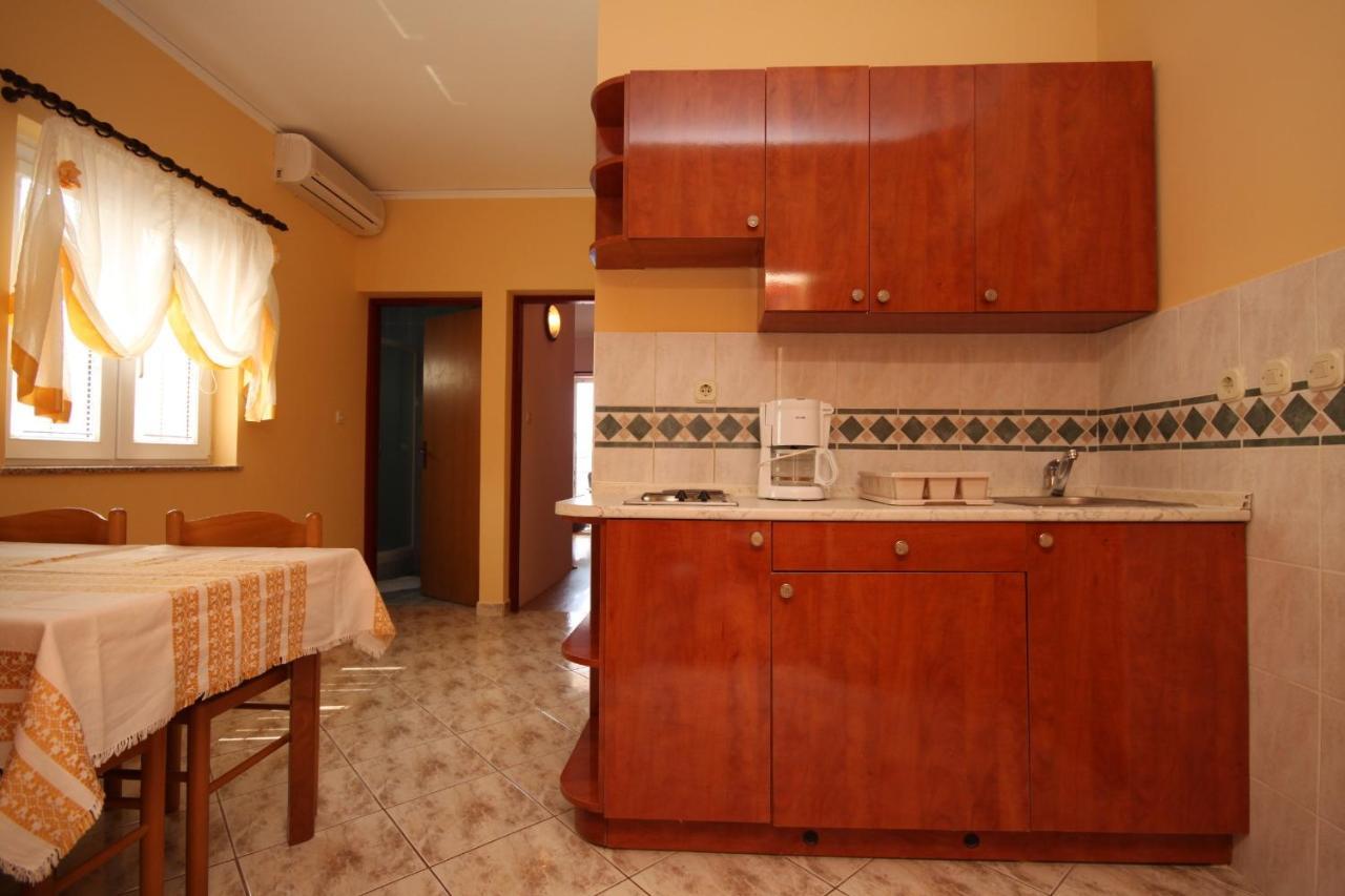 Apartments By The Sea Stara Novalja, Pag - 6469 Exteriör bild