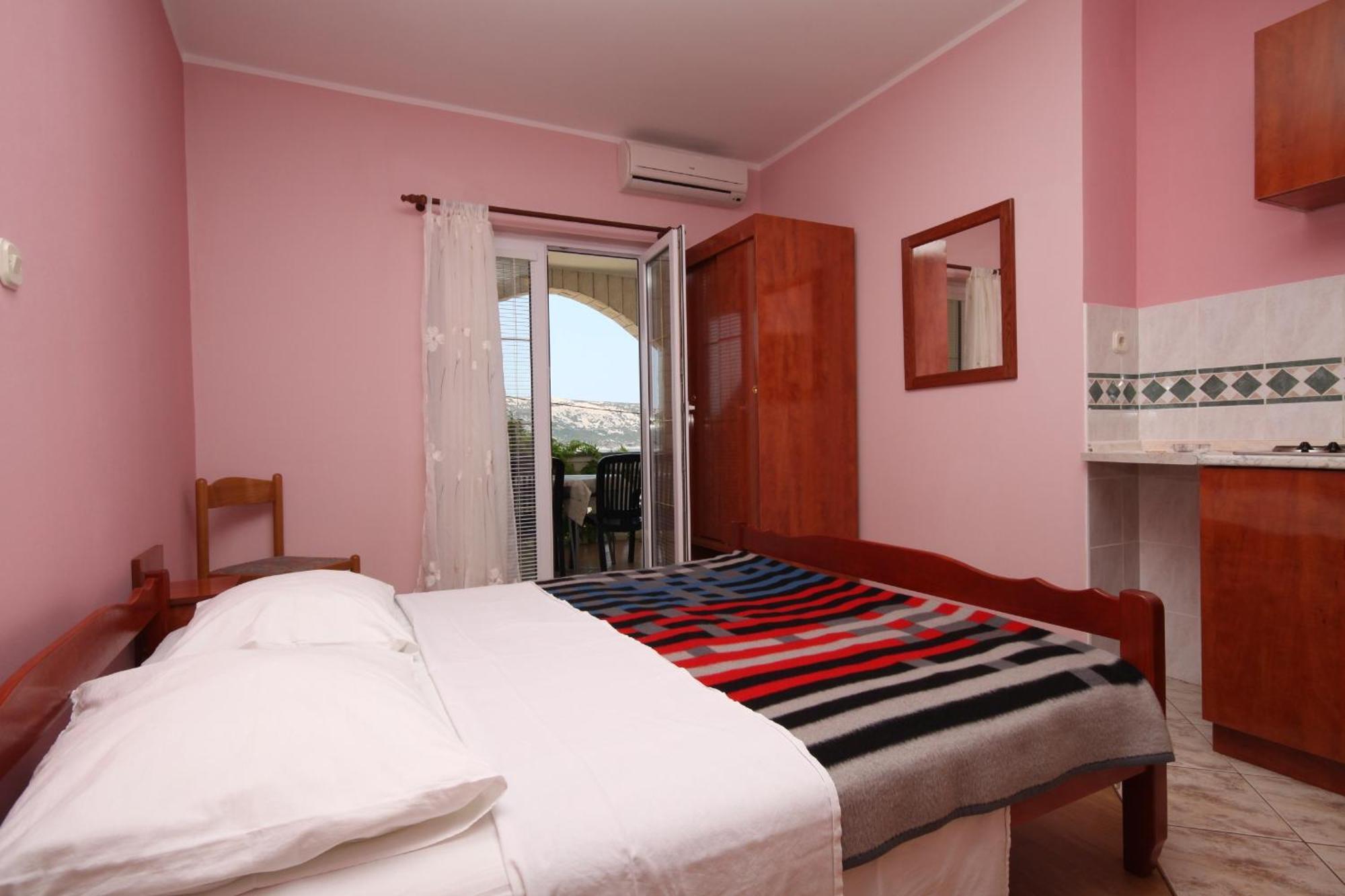 Apartments By The Sea Stara Novalja, Pag - 6469 Rum bild