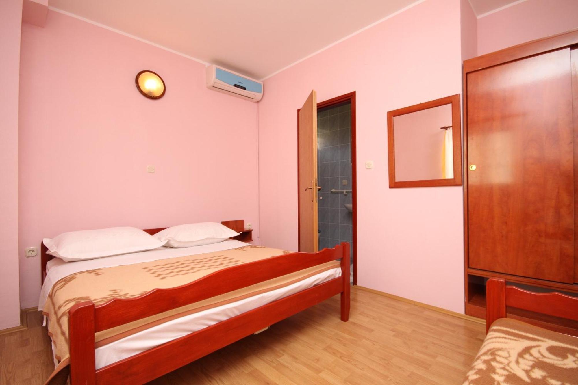 Apartments By The Sea Stara Novalja, Pag - 6469 Rum bild